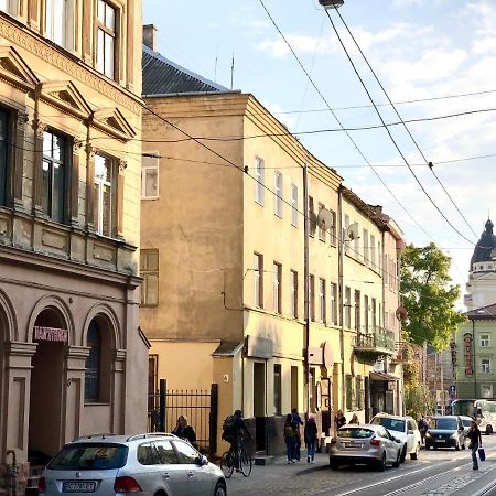 Romantic Apartments-In Center 8 7A Лвив Екстериор снимка