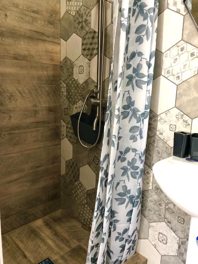 Romantic Apartments-In Center 8 7A Лвив Екстериор снимка