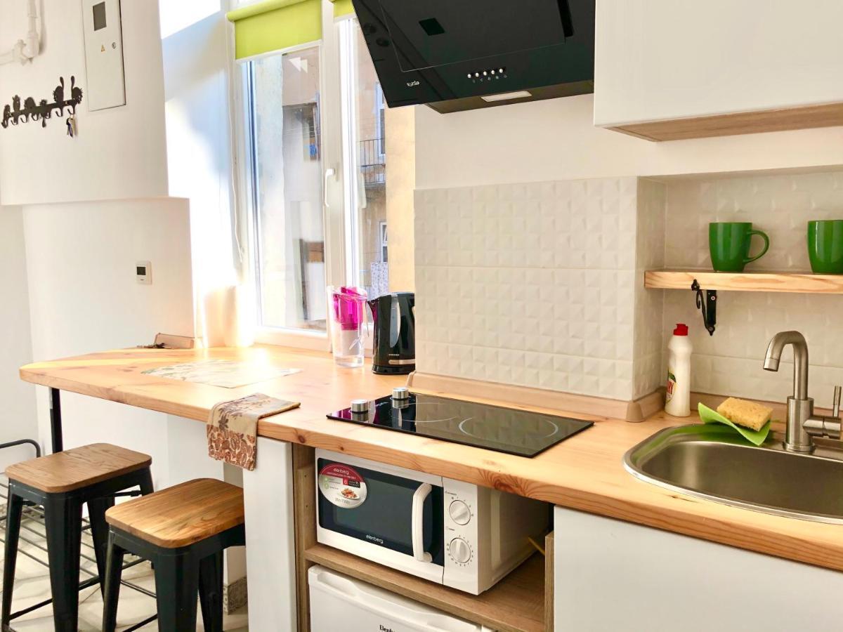 Romantic Apartments-In Center 8 7A Лвив Екстериор снимка